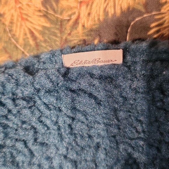 Eddie Bauer Fleece Vest - Picture 7 of 8